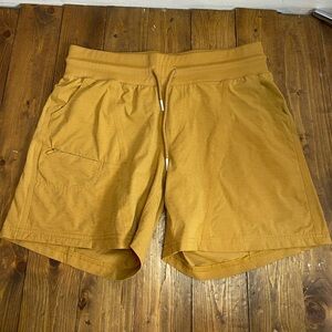 Zyia active size large mustard yellow canton shorts